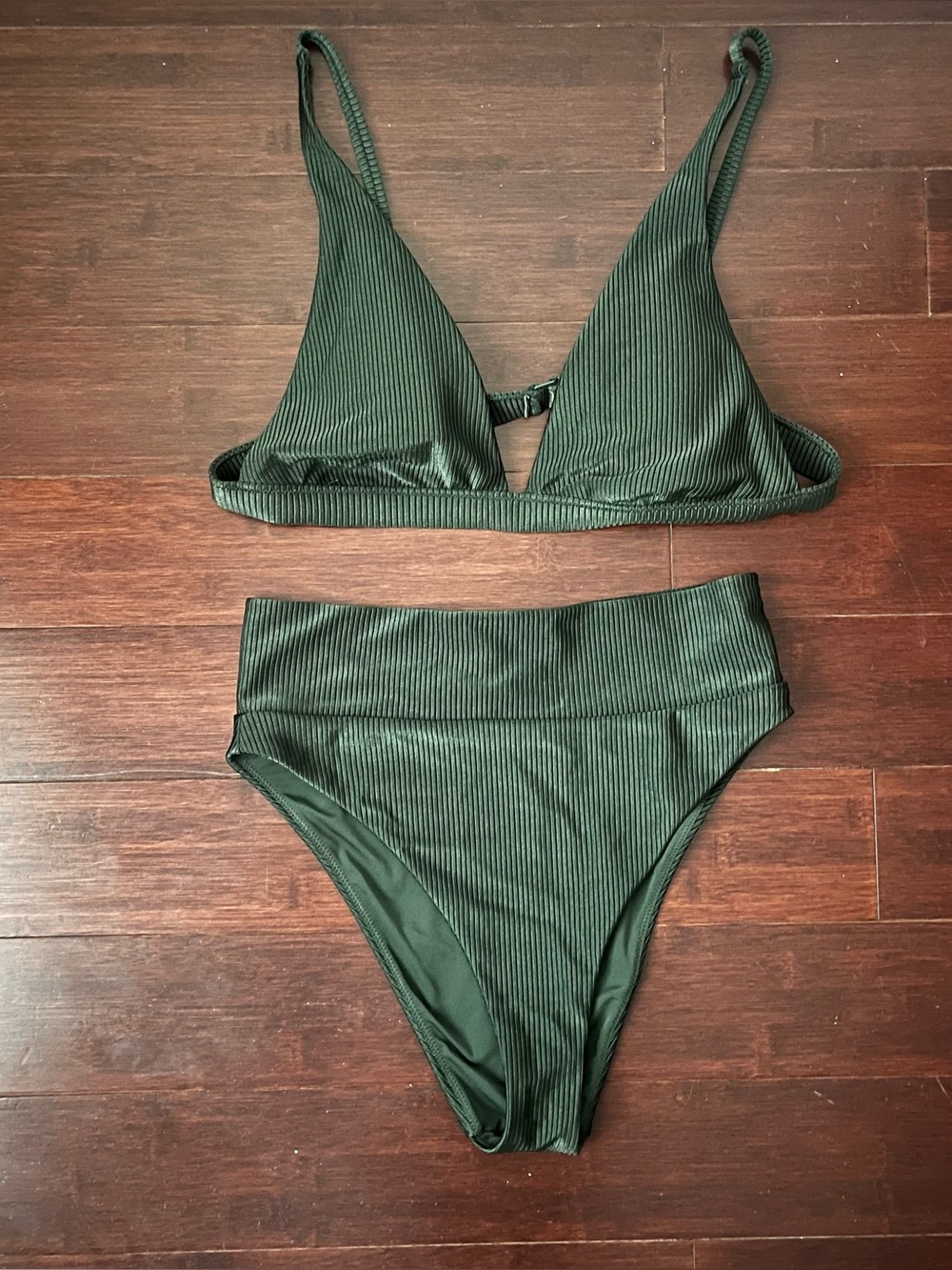 Aerie Green Ribbed Bikini (Top size LARGE / Bottoms Size MED)